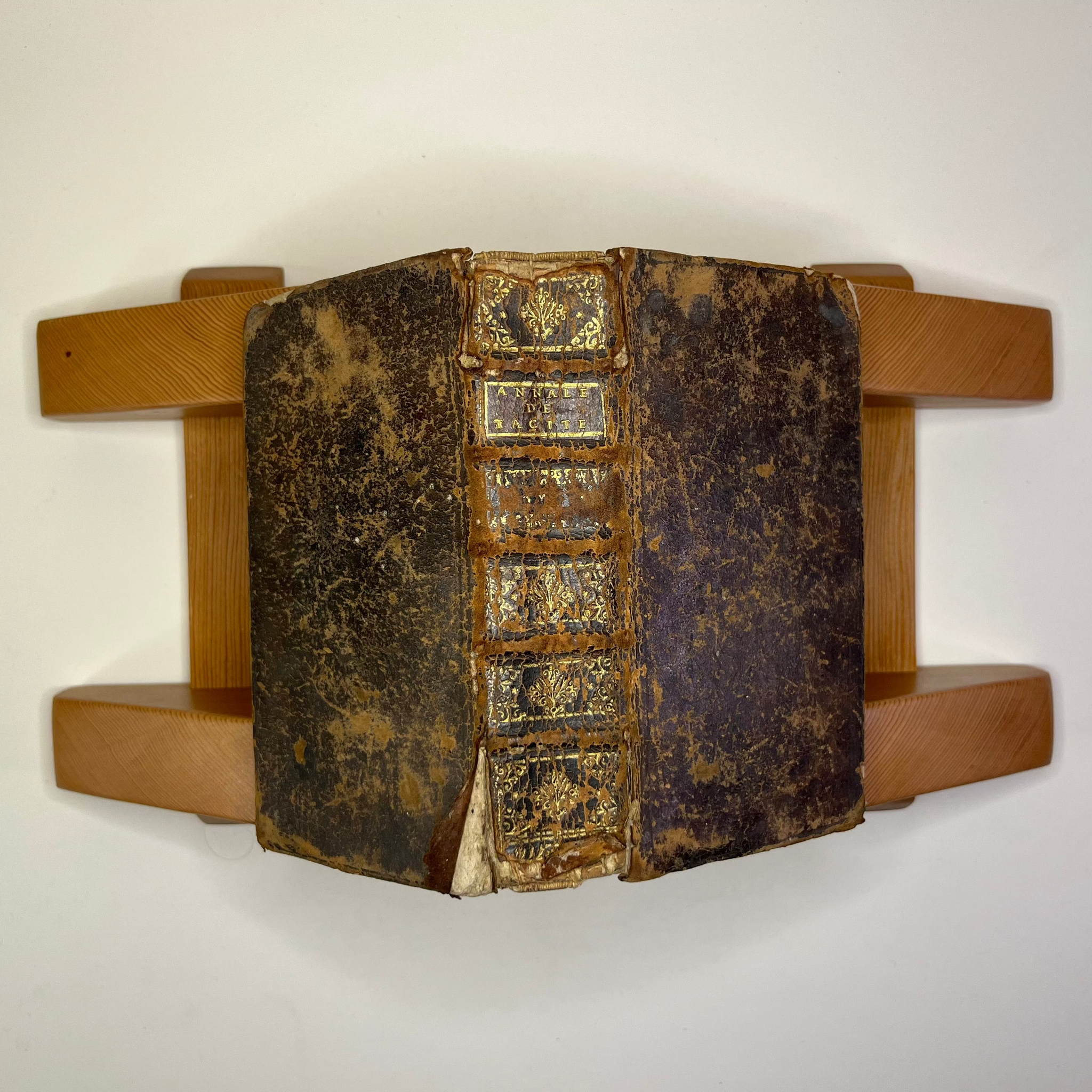 1824 Tacite. Avec des notes politiques et historiques