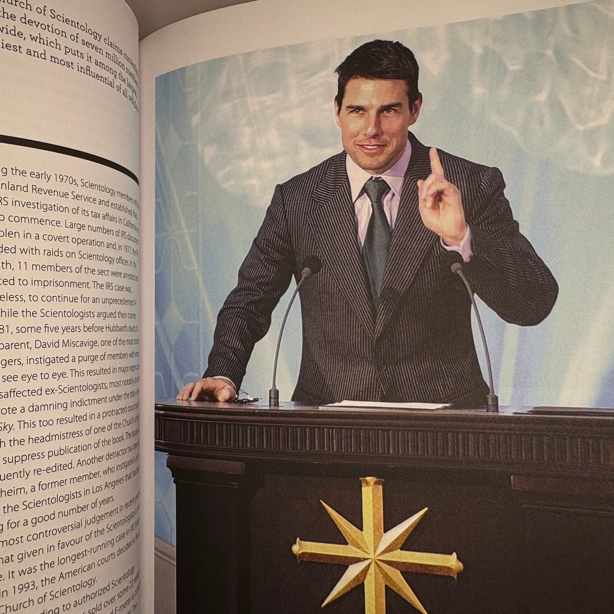 The History of Cults by Robert Schroëder