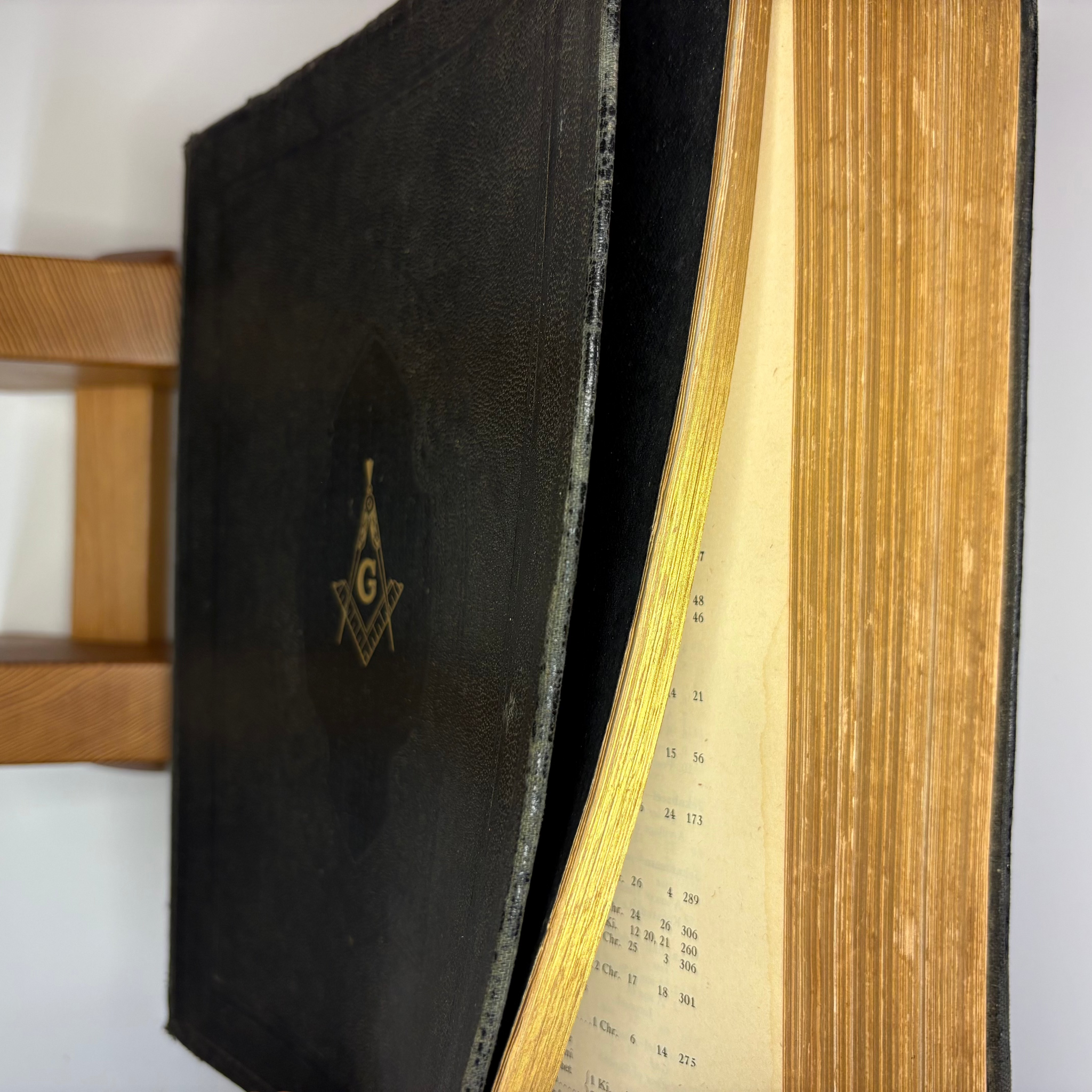 1951 Masonic Holy Bible